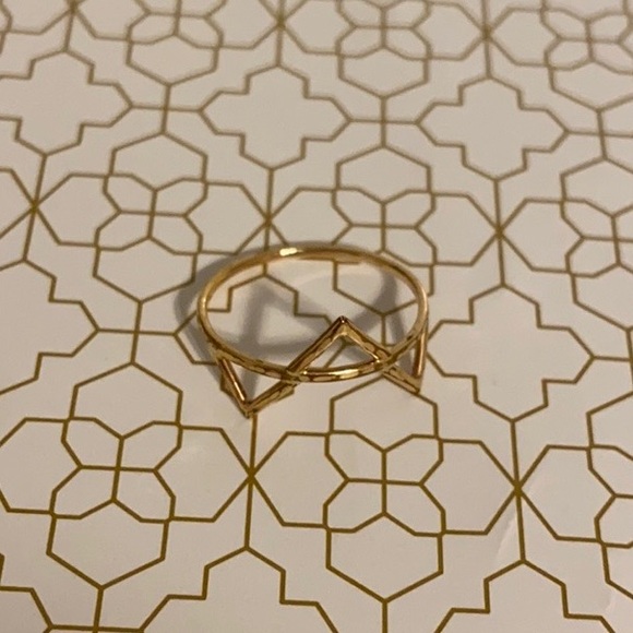 Women’s Stephanie Sheehan size 4.5 gold ring - Picture 1 of 2